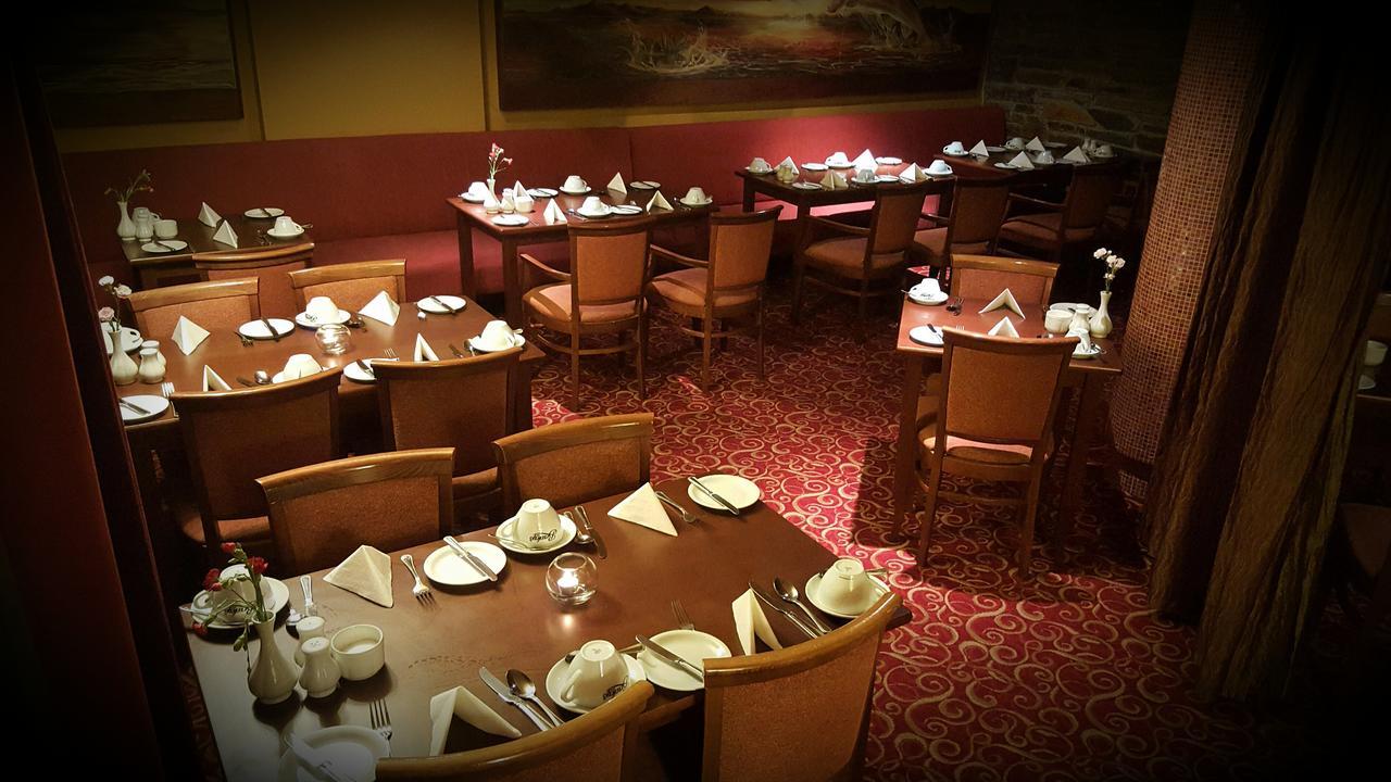 The Anglers Rest Hotel Headford 外观 照片